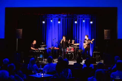 Elizabeth Lohninger Band