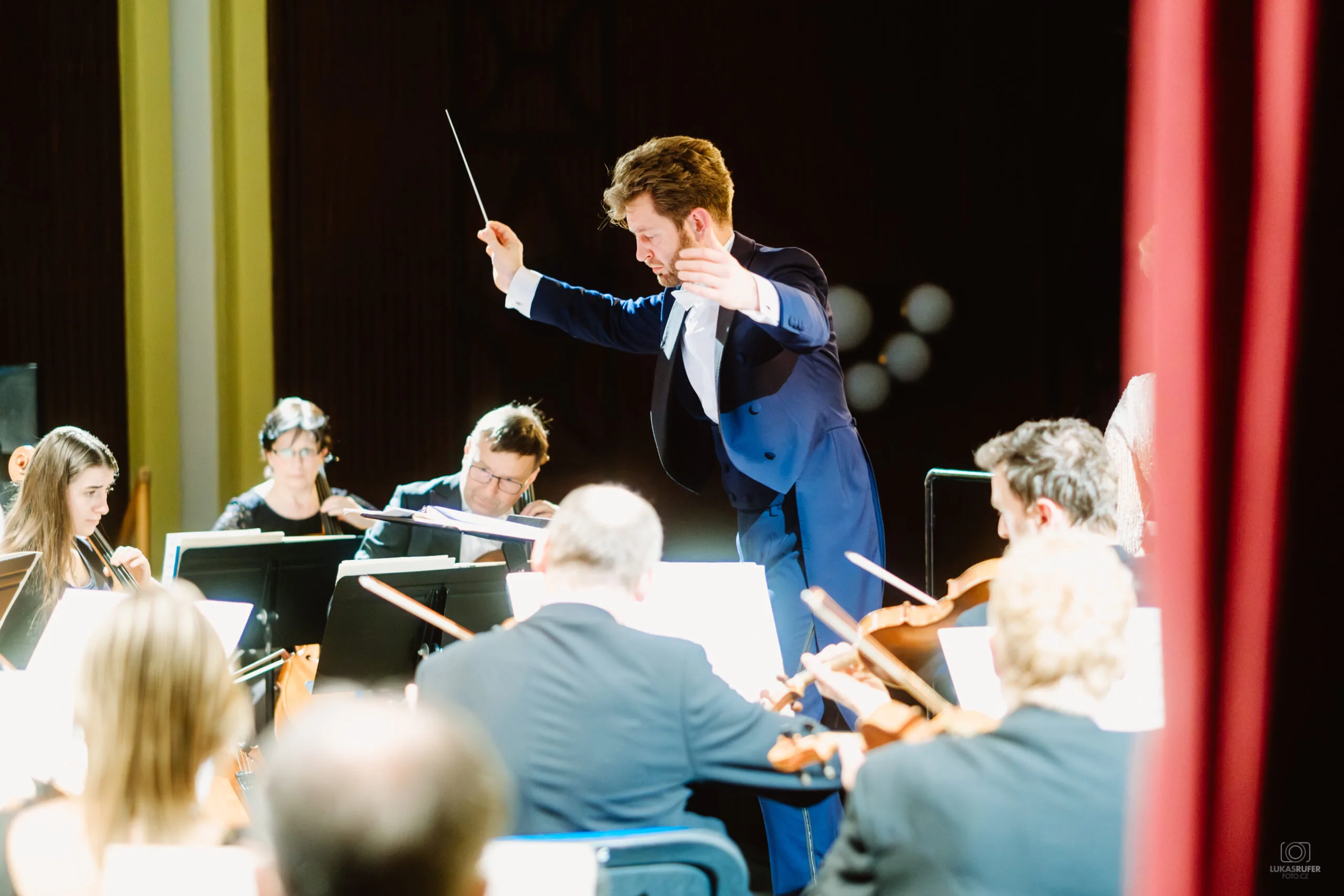44_FILHARMONIE HK – K KNEZIKOVA a J HABART_3PRO2331-Enhanced-NR